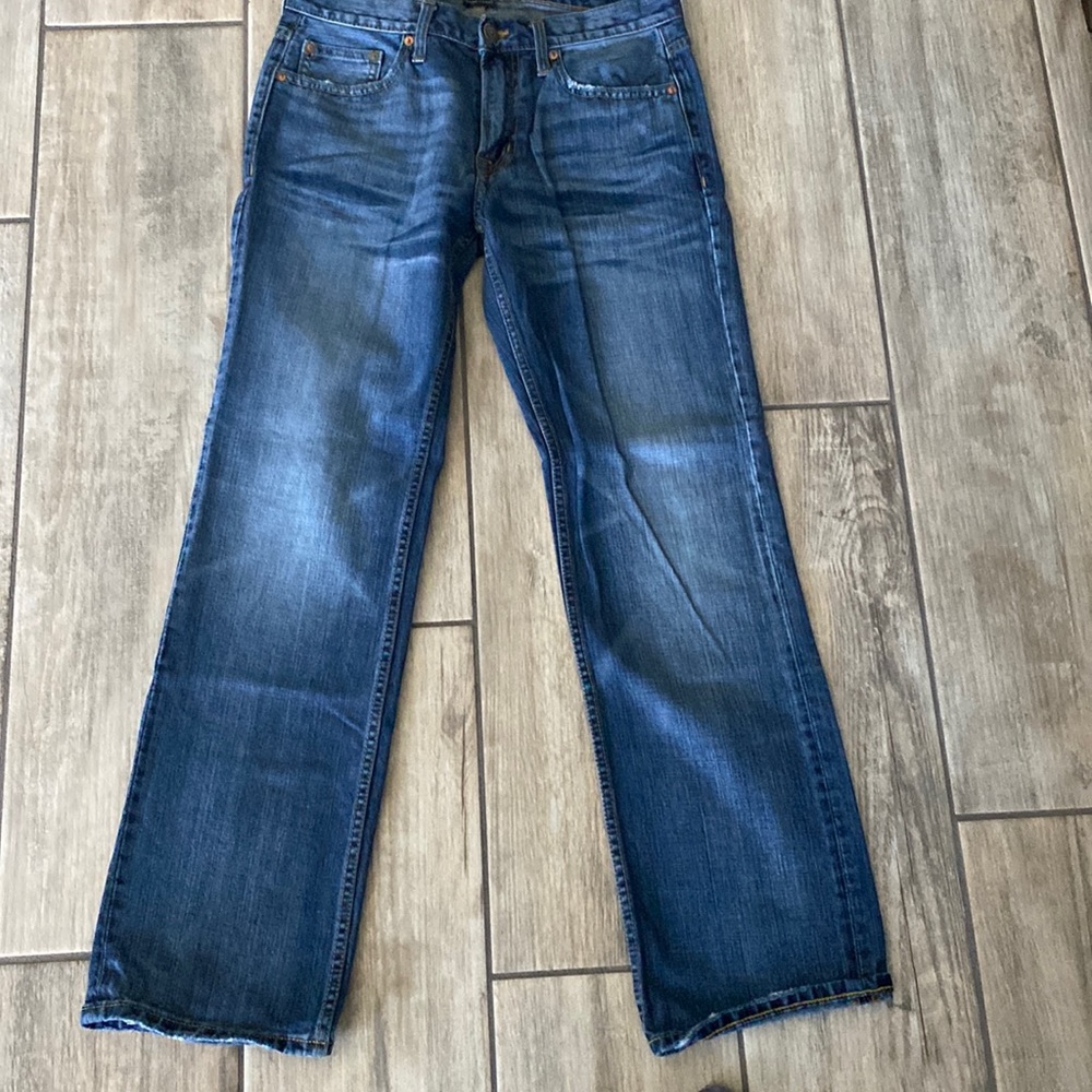 Men’s jeans. American eagle. Worn out blue.  Like new. Hardly worn.